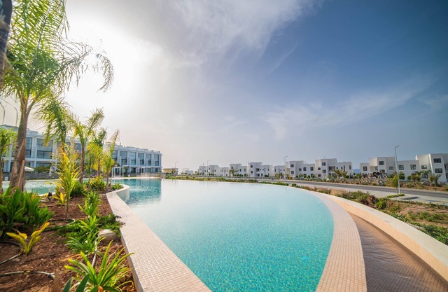 Homely and convenient apartment with lovely sea view