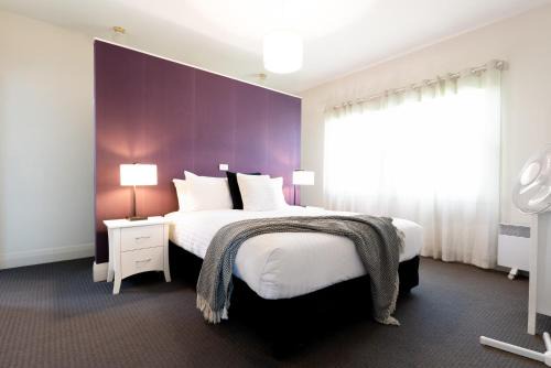 Homely Cottage: Near the City Wifi & Parking