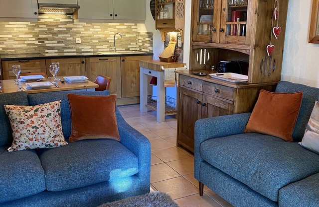 Homely ground floor 2 bedroom apartment with stunning views