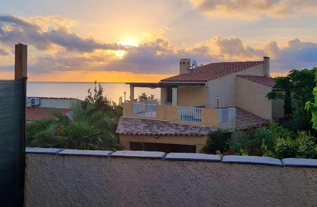 Homerez - 50 m away from the beach! Amazing studio for 4 ppl. at Linguizzetta