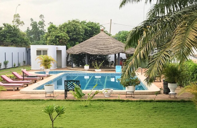 Homerez - Appartement 10 km away from the beach for 4 ppl. with shared pool