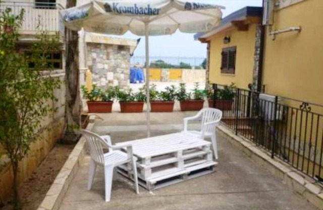Homerez - Appartement 2 km away from the beach for 6 ppl. with garden at Palermo