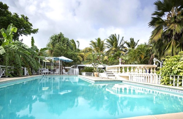 Homerez - Bungalow 700 m away from the beach with shared pool and jacuzzi
