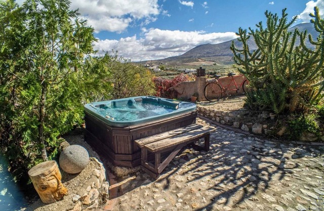 Homerez - Charming House in Loja with Private Pool