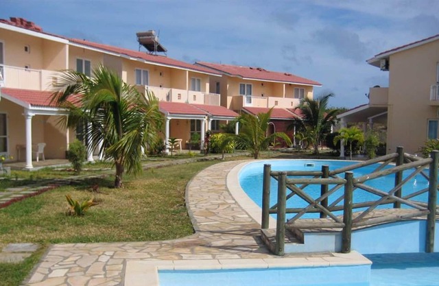 Homerez - House for 6 ppl. with shared pool, sea view and garden at Grand Gaube