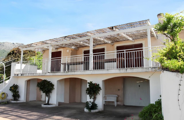 Homerez - House in Lumio, sea view