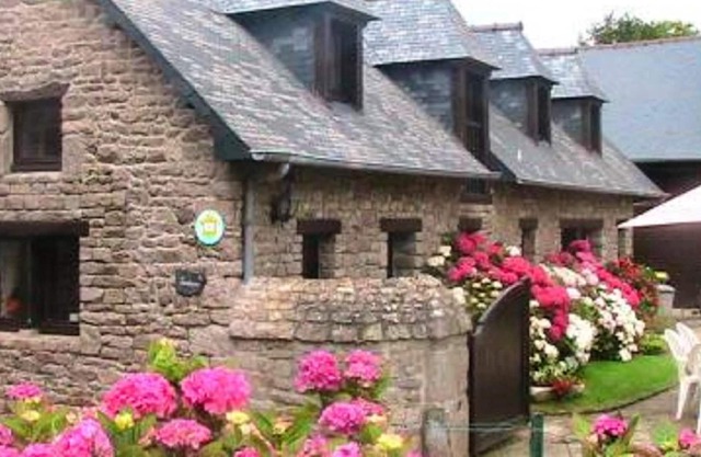 Homerez - Nice house with garden and terrace & Wifi