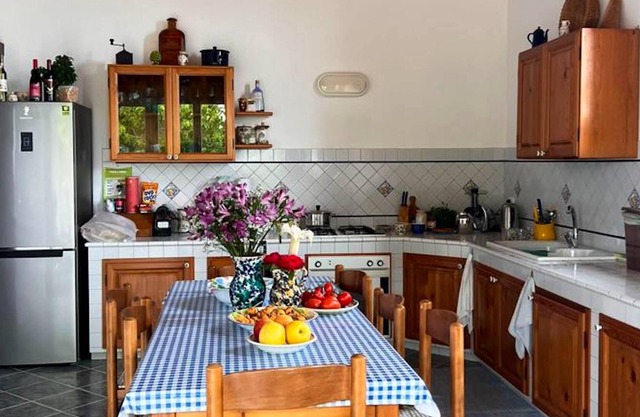 Homerez - Spacious house near the beach and the terrace