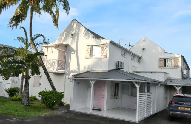 Homerez - Spacious house in Grand Baie with private pool