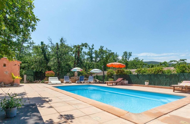 Homerez - Villa for 6 ppl. with swimming-pool, garden and terrace at Rocbaron