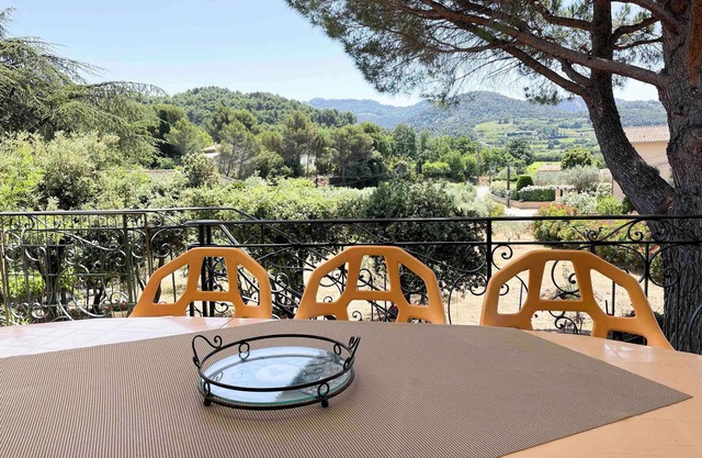 Homerez - Villa in Sablet + Private Pool
