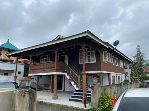 Homestay 4 minit ke Jeti Pulau Kapas Marang tingkat atas