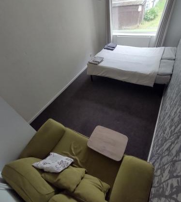 Homestay near a station and park