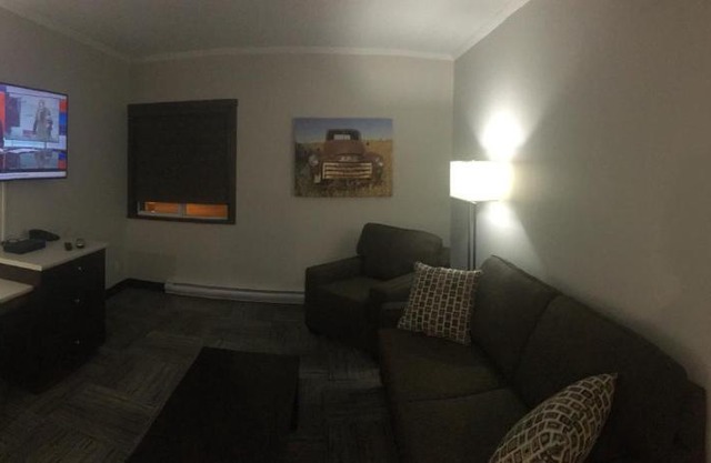 Homestead Inn & Suites