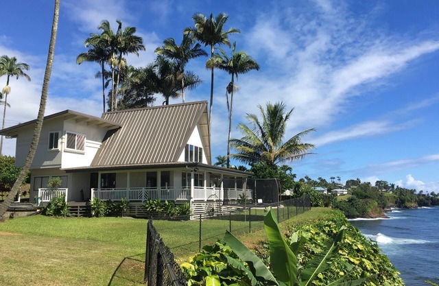 Honoli'i Oceanfront Hale