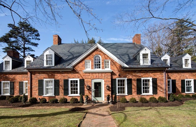 Hoos` Homestead | 5 Bed, 4.5 Bath