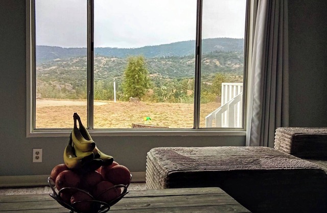 horse property with magnificent view nearSequoia/Kings Canyon National Park