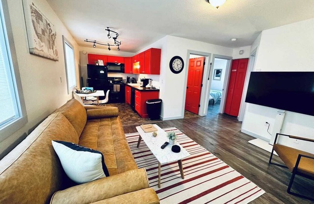 Horseshoe Lake 2nd floor 2 bdrm condo