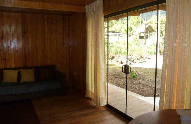 HOSPEDAJE CAMPOS ELÌSEOS