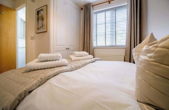 Host & Stay | Clover Field