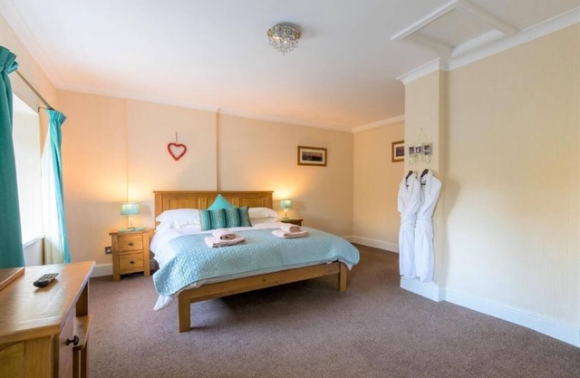 Host & Stay | No.4 Daisy Cottage