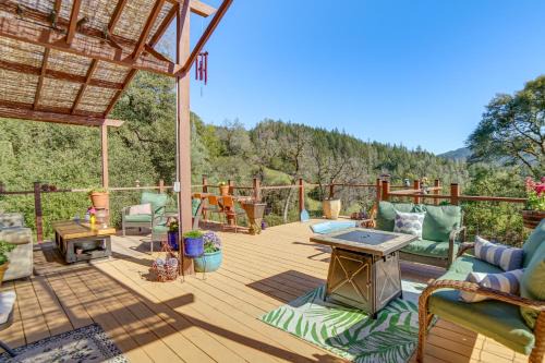 Hot Tub and Fire Pit Secluded Dos Rios Escape!