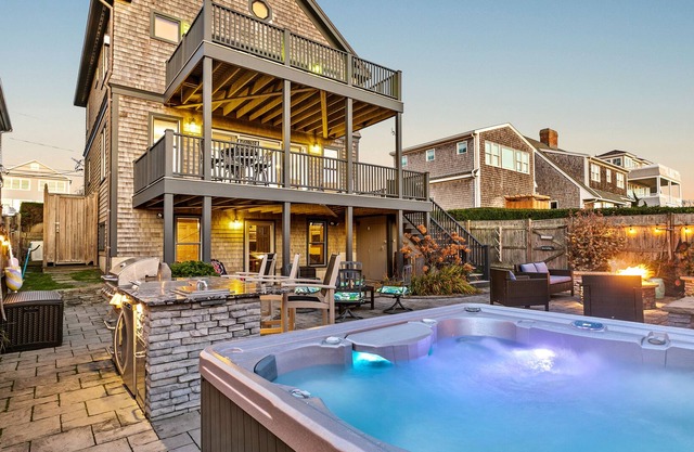 Hot Tub, Fire Pit, Pool Table, Beach Views