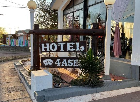 Hotel 4 Ases