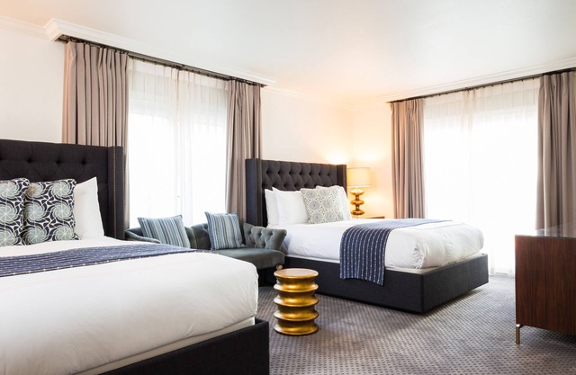 Hotel Ella