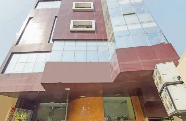 Hotel G Three, Lucknow