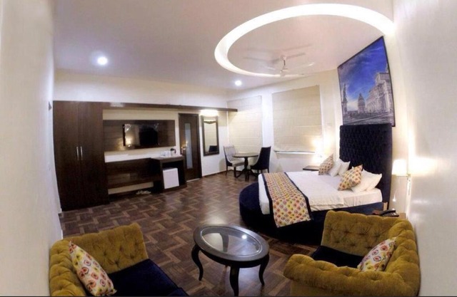 Hotel Heavens View