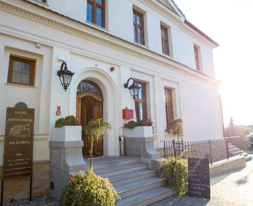 Hotel i Restauracja na Skarpie