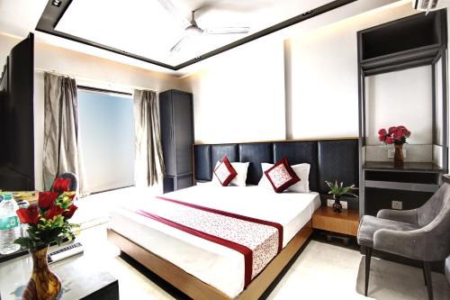 Hotel KiARA Palace - Near Delhi International Airport With - free Airport Drop