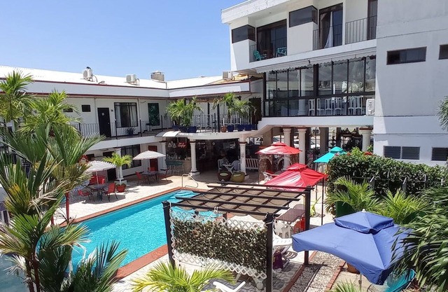 Hotel Las Brisas