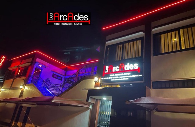 HOTEL LES ARCADES