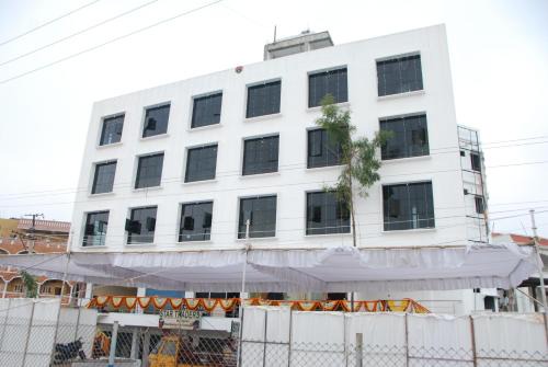 Hotel Neem Tree Hyderabad Airport