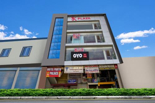 Hotel O Parth Palace