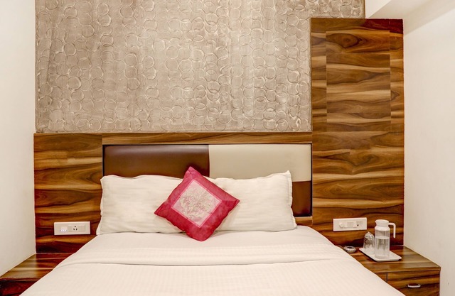 Hotel Plaza Executive Kurla