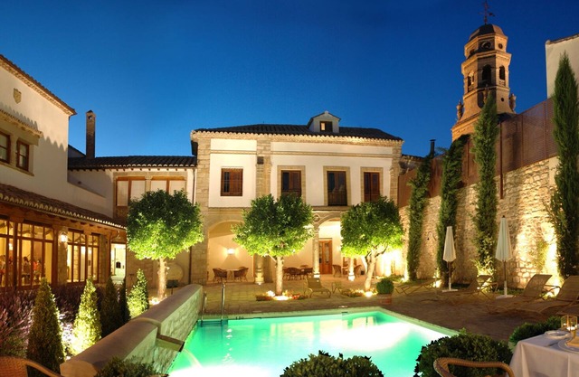 Hotel Puerta de la Luna