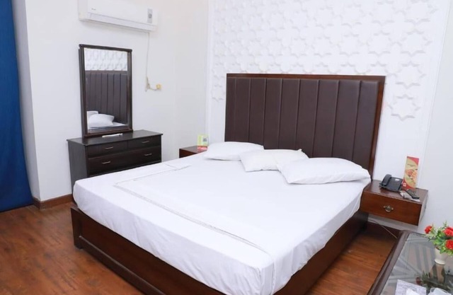 Hotel Royal One Multan