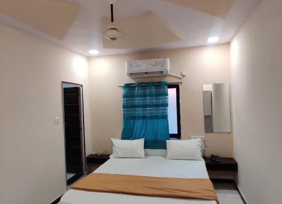 HOTEL SAROVER IN