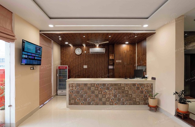HOTEL SHIVA NILAY INN