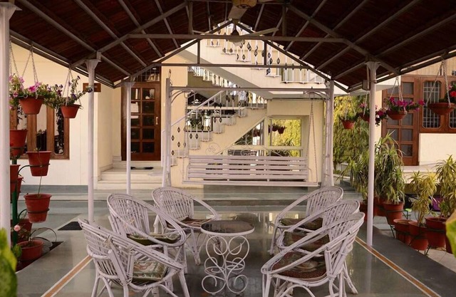 Hotel Sukh Vilas Jaipur