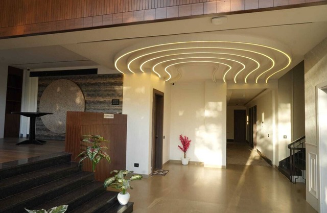 HOTEL THE ROYALISTA