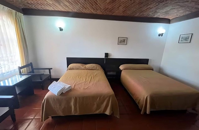 Hotel Villa Capri, 2 camas dobles 4 Huéspedes