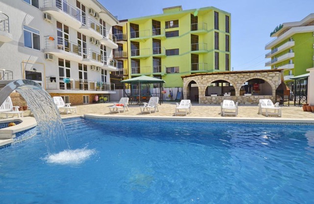 Hotel Yanakis