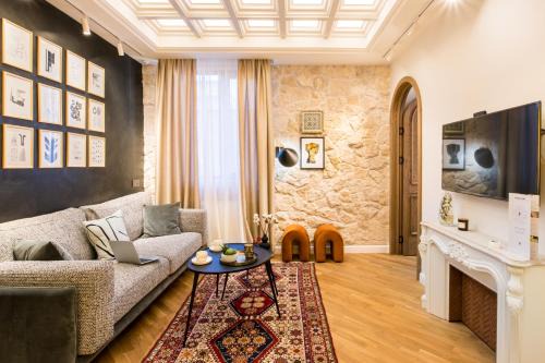 hotelise l Arcstone Apartment