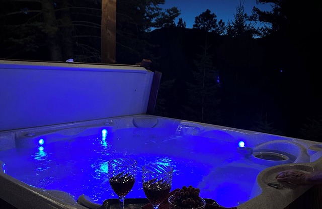 HotTub-Fire Pit-AngelFire Stunning Mountain View’s