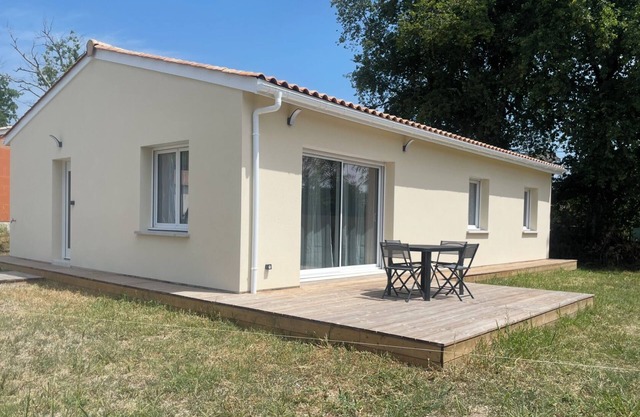 House 100 m2 furnished + garden Beautiran