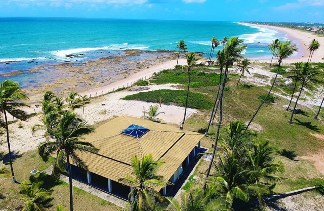 House 2 Facing the Sea with Natural Pools - Praia do Pirui